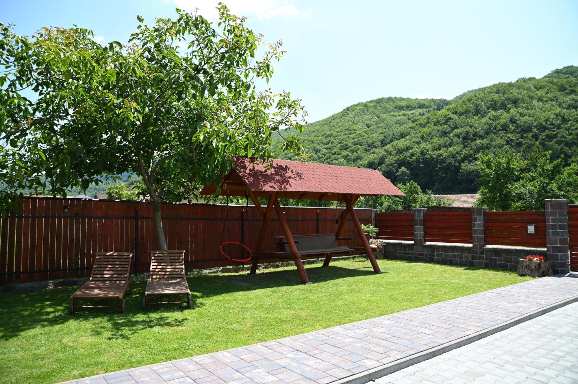 Hotel Dio Vendeghaz Praid Exterior foto